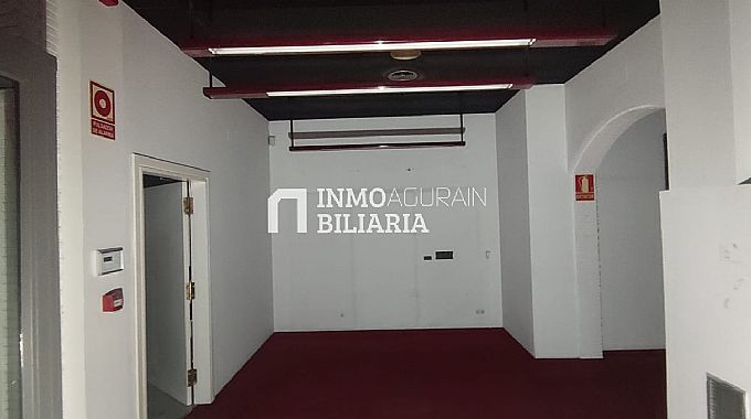 Venta de local comercial en Pamplona