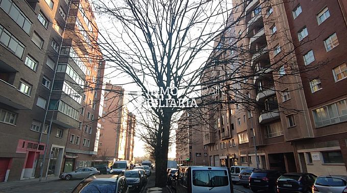 Venta de local comercial en Pamplona