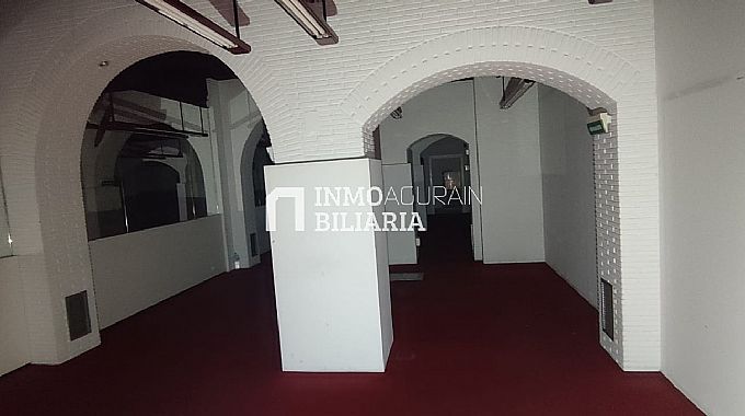 Venta de local comercial en Pamplona