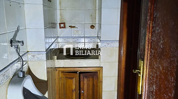 Venta de local comercial en Vitoria-Gasteiz