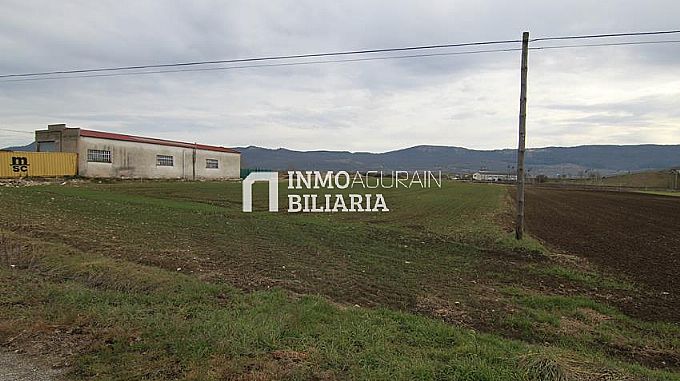 PARCELA INDUSTRIAL EN AGURAIN/SALVATIERRA