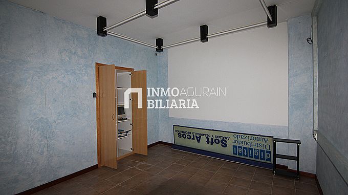 Venta de local comercial en Vitoria-Gasteiz