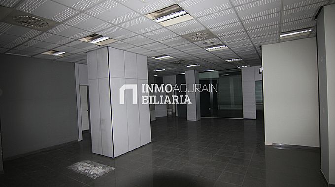 Venta de local comercial en Vitoria-Gasteiz