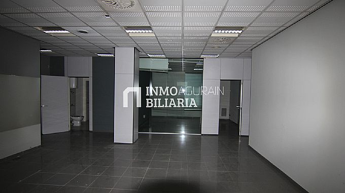 Venta de local comercial en Vitoria-Gasteiz