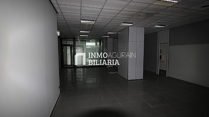 Venta de local comercial en Vitoria-Gasteiz