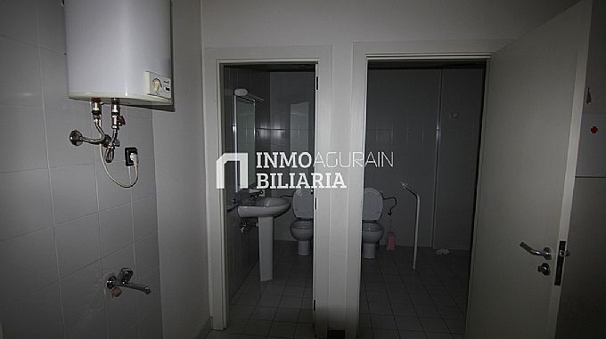 Venta de local comercial en Vitoria-Gasteiz
