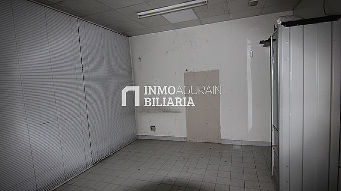 Venta de local comercial en Vitoria-Gasteiz