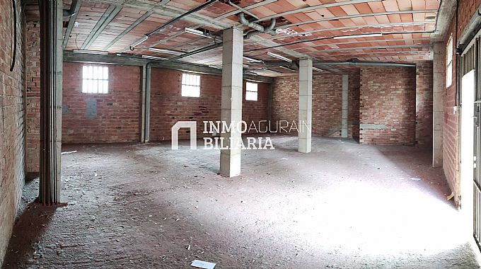 Venta de local comercial en Vitoria-Gasteiz