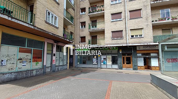 Venta de local comercial en Vitoria-Gasteiz