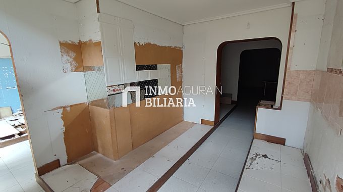 Venta de local comercial en Vitoria-Gasteiz