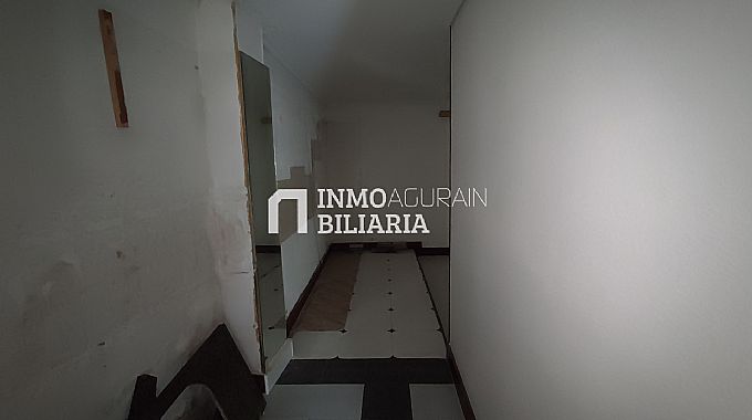 Venta de local comercial en Vitoria-Gasteiz