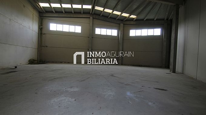 NAVE INDUSTRIAL EN AGURAIN