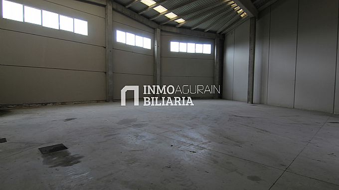 NAVE INDUSTRIAL EN AGURAIN
