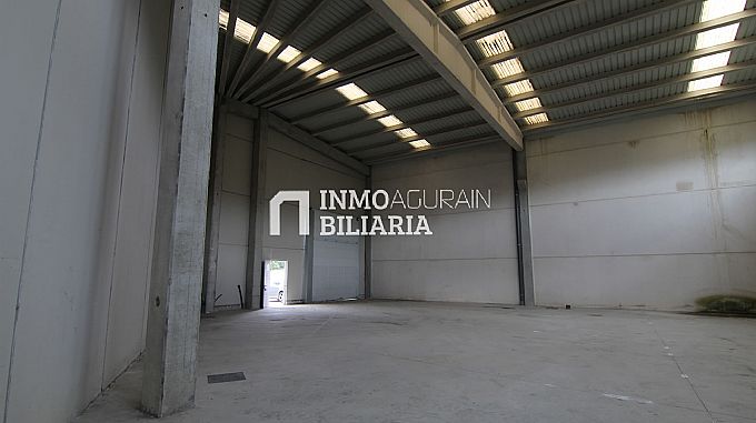 NAVE INDUSTRIAL EN AGURAIN