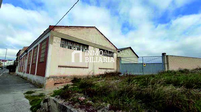 Venta de parcela urbana en Oyon