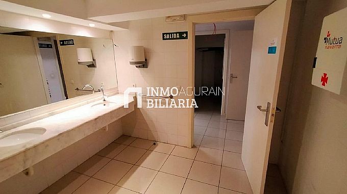 Venta de local comercial en Pamplona