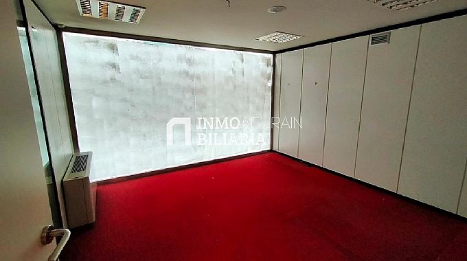Venta de local comercial en Pamplona