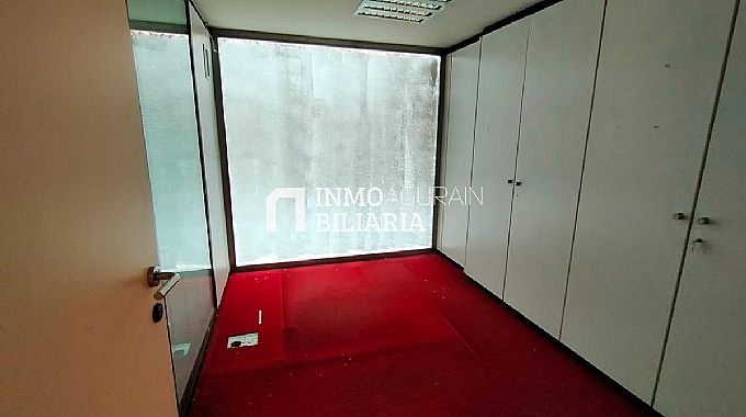 Venta de local comercial en Pamplona