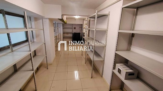Venta de local comercial en Pamplona