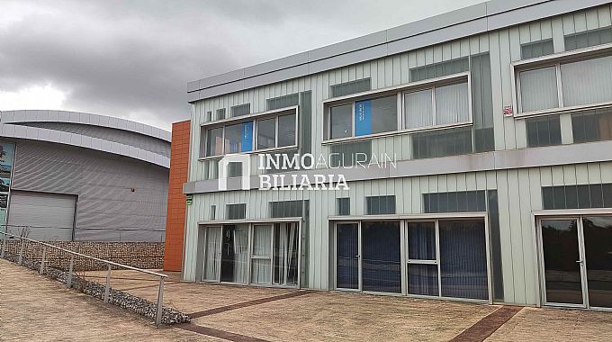 Venta de local comercial en Vitoria-Gasteiz