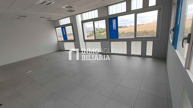 Venta de local comercial en Vitoria-Gasteiz