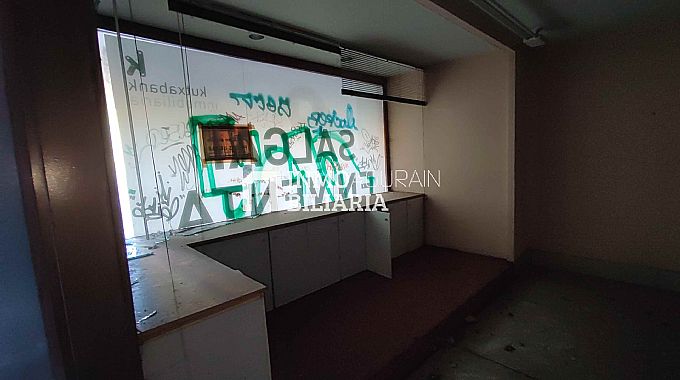 Venta de local comercial en Vitoria-Gasteiz