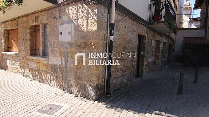 Venta / Alquiler de local comercial en Altsasu/Alsasua