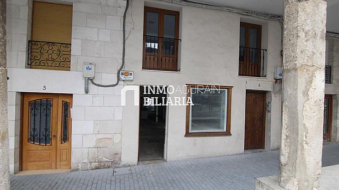 ALQUILER LOCAL COMERCIAL EN AGURAIN