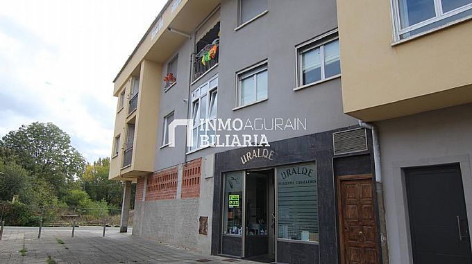 ALQUILER DE LOCAL COMERCIAL EN SALVATIERRA-AGURAIN