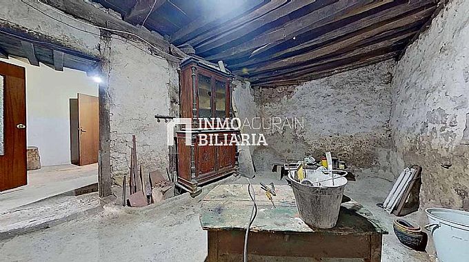 CASA EN VENTA EN URABAIN
