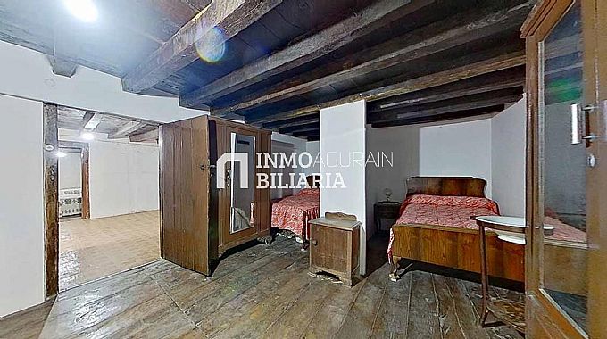 CASA EN VENTA EN URABAIN