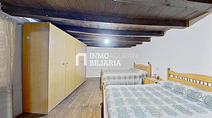 CASA EN VENTA EN URABAIN