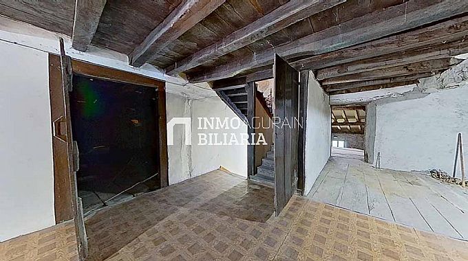 CASA EN VENTA EN URABAIN