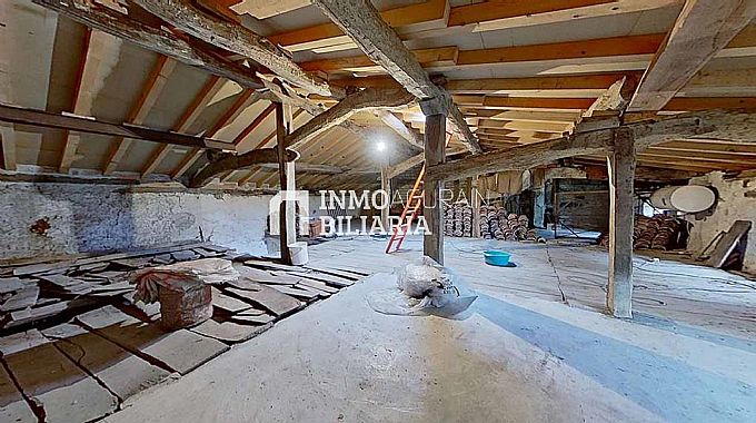 CASA EN VENTA EN URABAIN