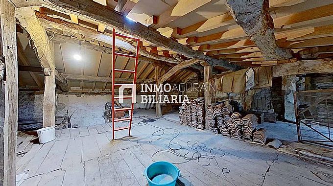 CASA EN VENTA EN URABAIN