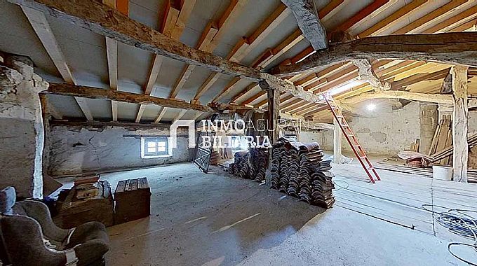 CASA EN VENTA EN URABAIN