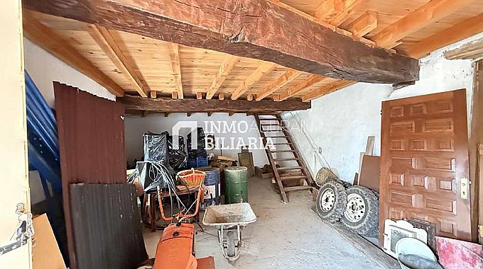 CASA EN VENTA EN URABAIN