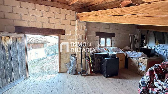 CASA EN VENTA EN URABAIN