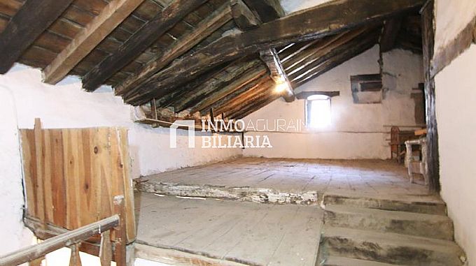 CASA SEORIAL EN URDIAIN
