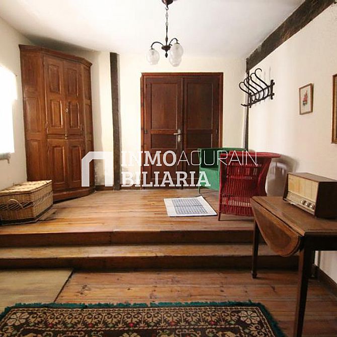 CASA SEORIAL EN URDIAIN - 25