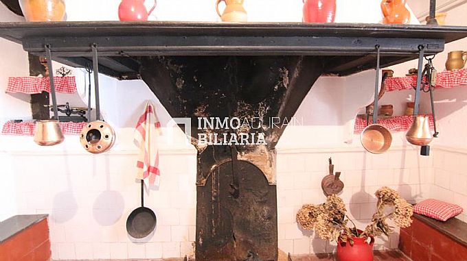 CASA SEORIAL EN URDIAIN