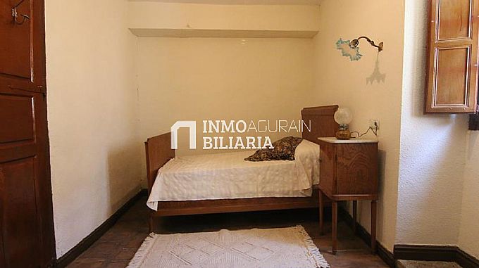 CASA SEORIAL EN URDIAIN