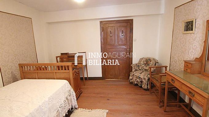 CASA SEORIAL EN URDIAIN