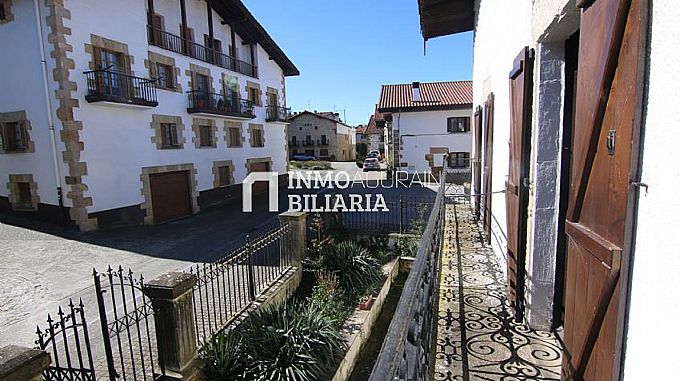 CASA SEORIAL EN URDIAIN