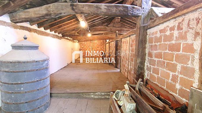 CASA SEORIAL EN URDIAIN