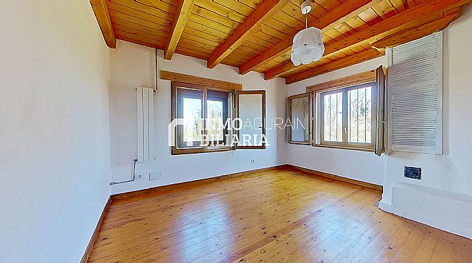 casa unifamiliar en el pueblo de Erentxun