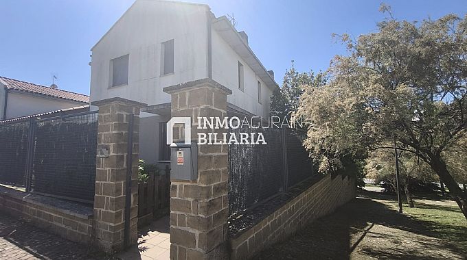 CASA UNIFAMILIAR EN SARASA