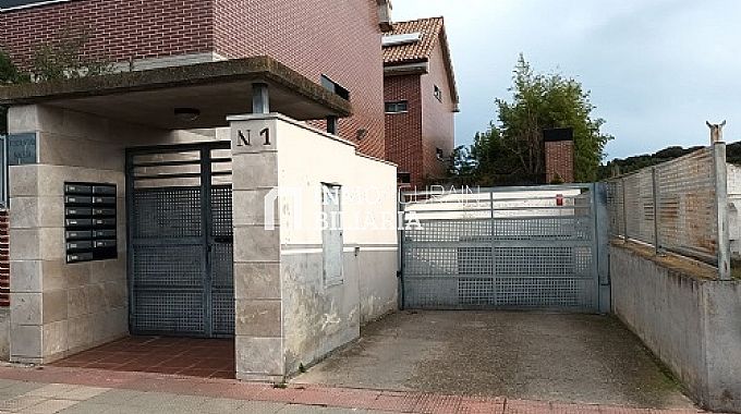 CHALET ADOSADO EN ENTRENA LA RIOJA