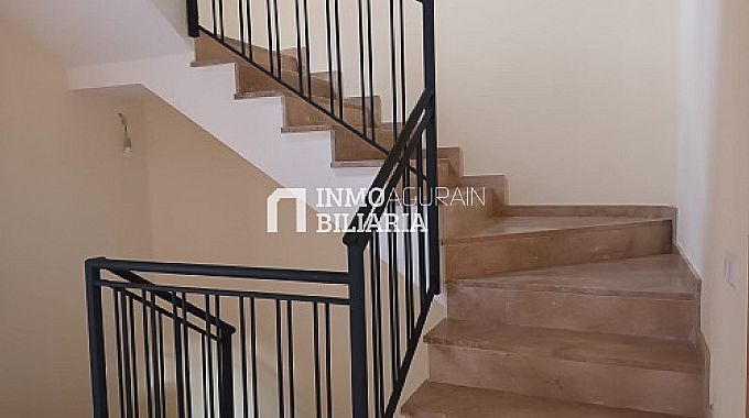 CHALET ADOSADO EN ENTRENA LA RIOJA