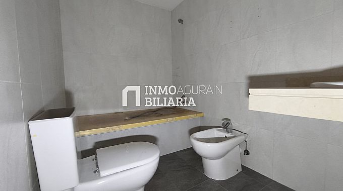 CHALET ADOSADO EN ORKOIEN